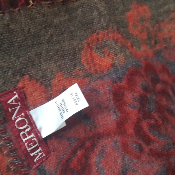 Merona red print soft  scarf. 62x11 - Picture 3 of 4